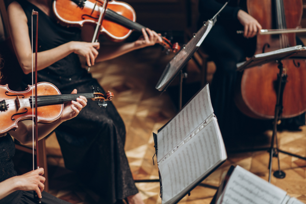 A música clássica, um gênero atemporal e transcendental, tem cativado corações e mentes ao longo dos séculos.